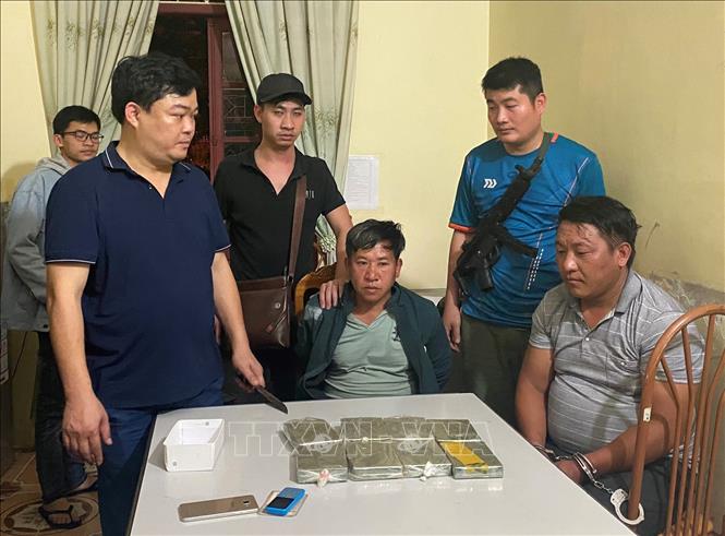 Sơn La: Bắt quả tang 2 đối tượng vận chuyển trái phép chất ma túy